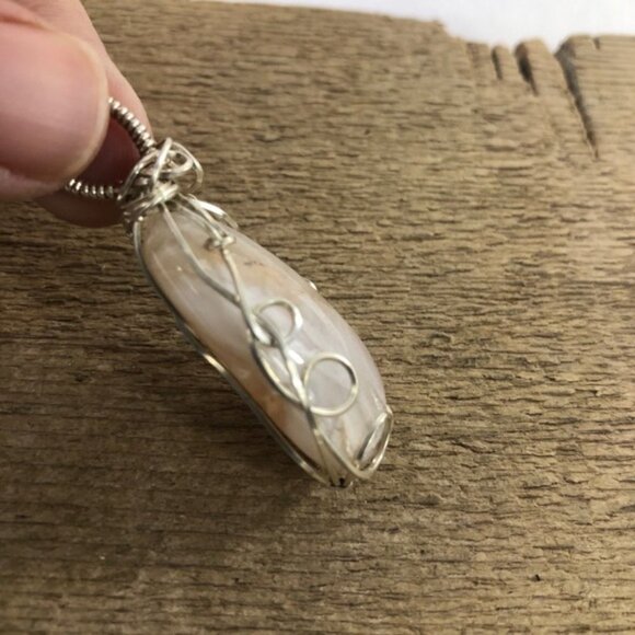 Banded Natural Quartz Chunk Necklace Pendant - Picture 5 of 6